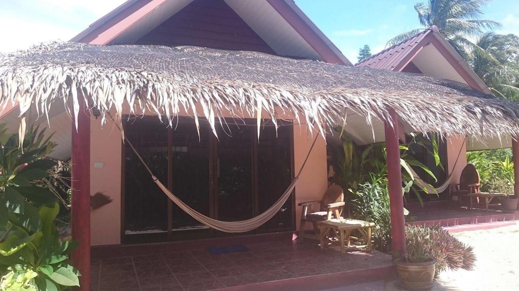 Papillon Bungalows Baan Tai Exteriör bild