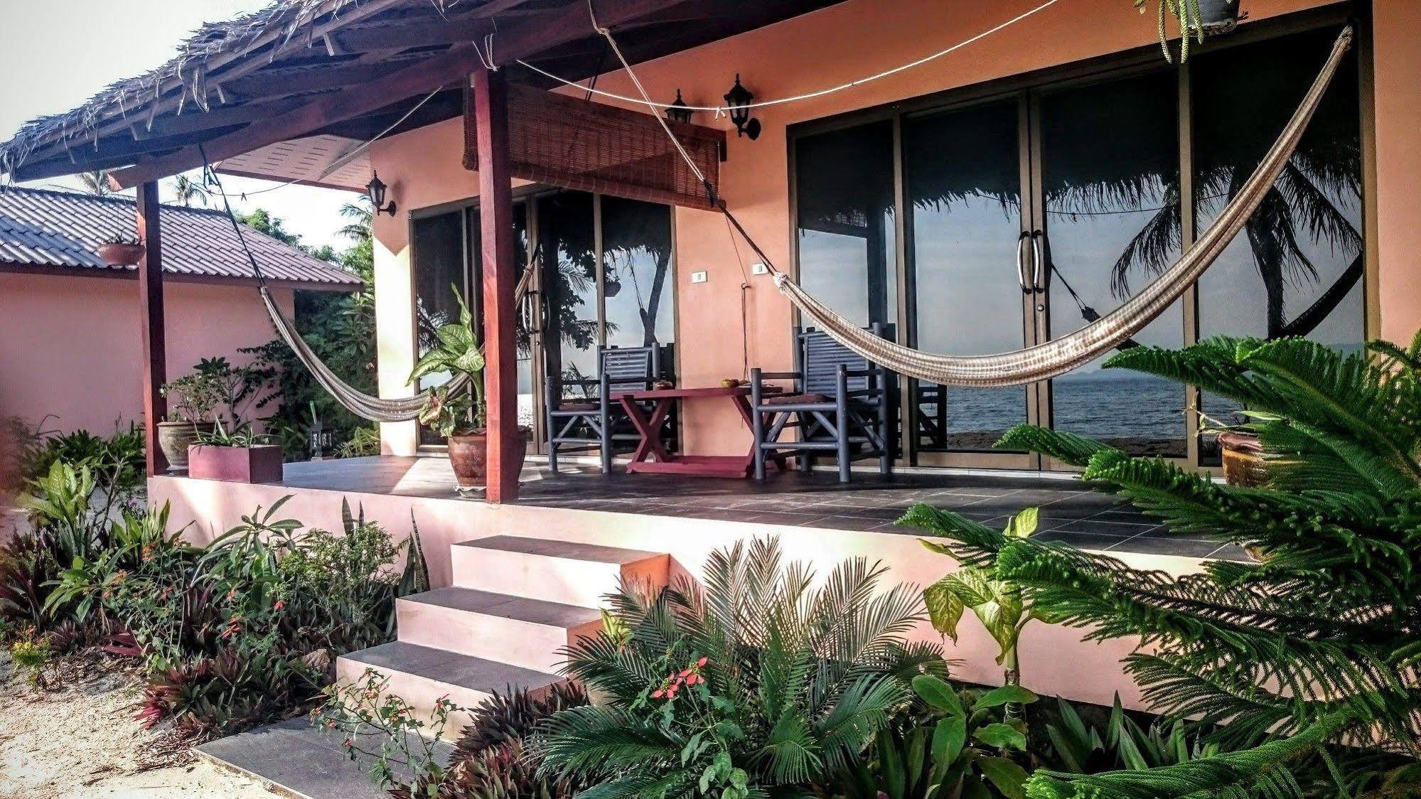 Papillon Bungalows Baan Tai Exteriör bild