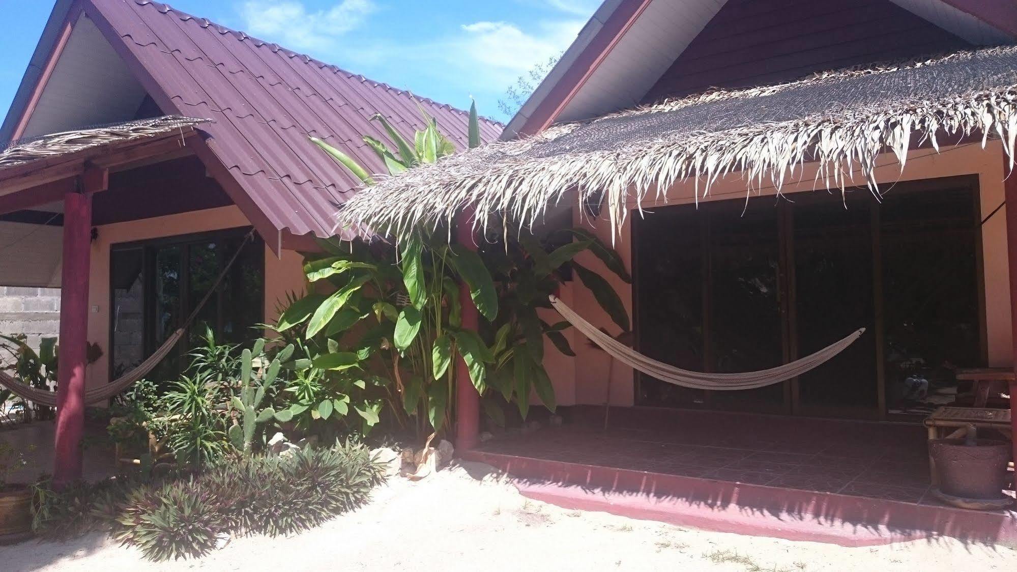 Papillon Bungalows Baan Tai Exteriör bild