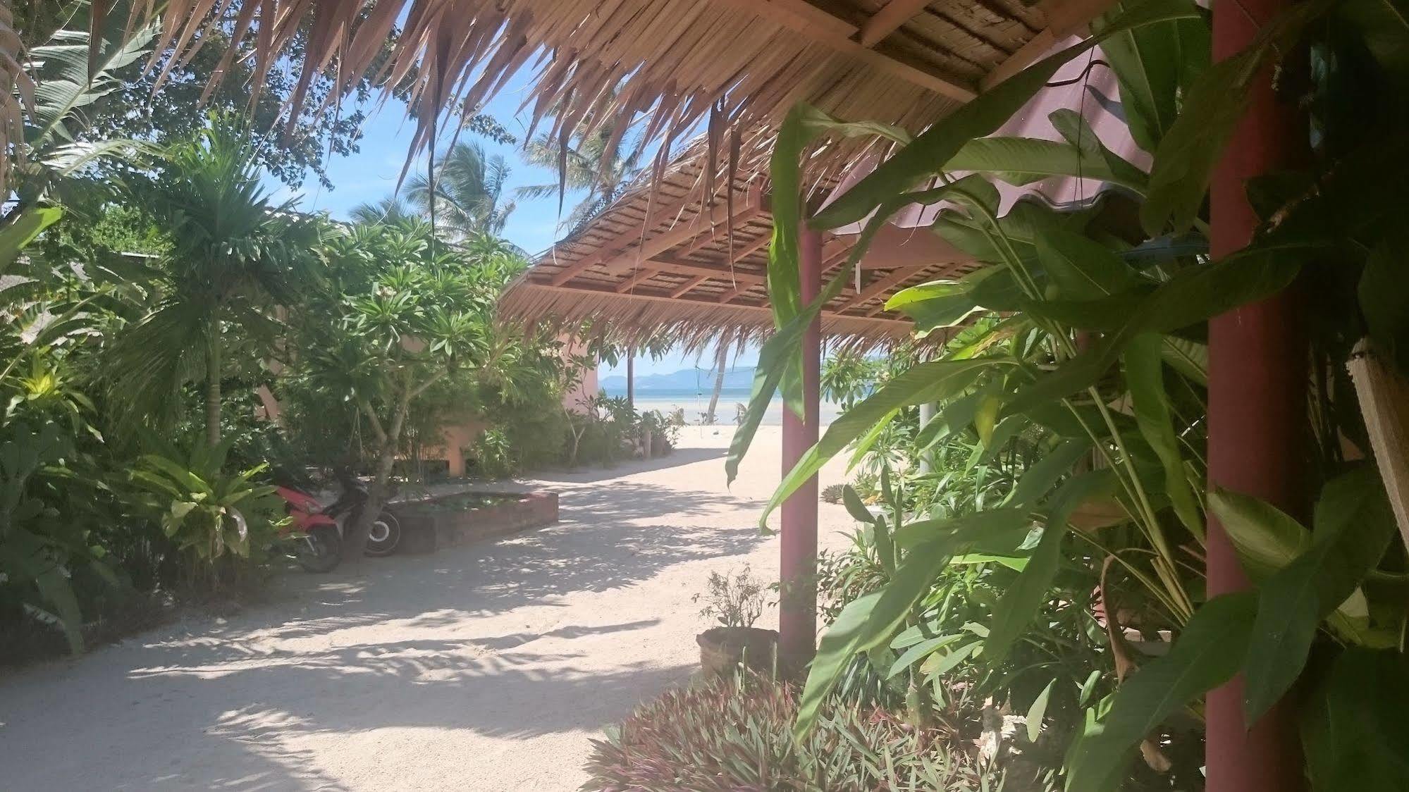 Papillon Bungalows Baan Tai Exteriör bild